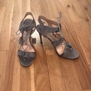 Gorgeous Andrea Gomez Heels - Gray